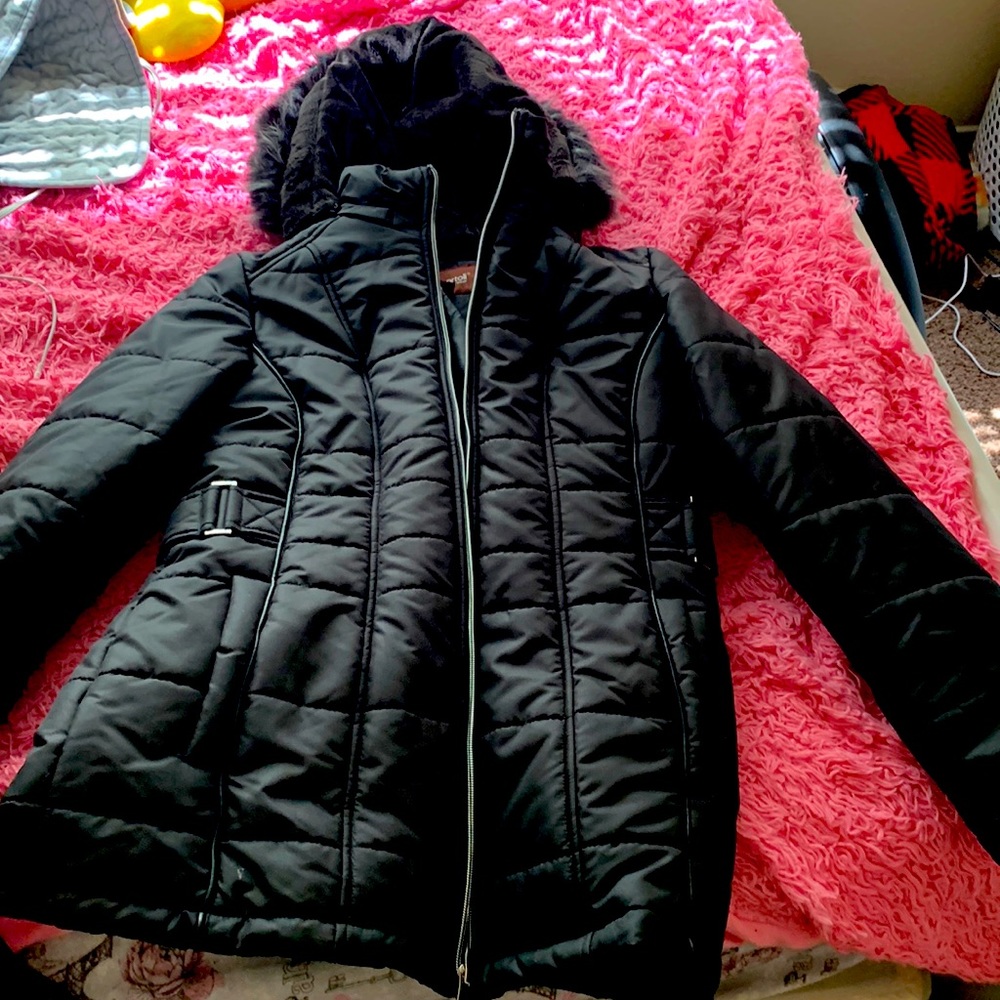 Black puffer coat ( only worn once )